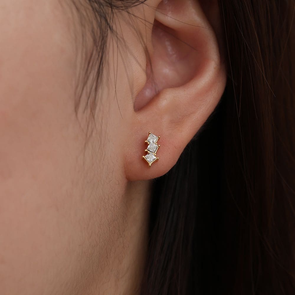 Oorbellen three cube diamonds studs