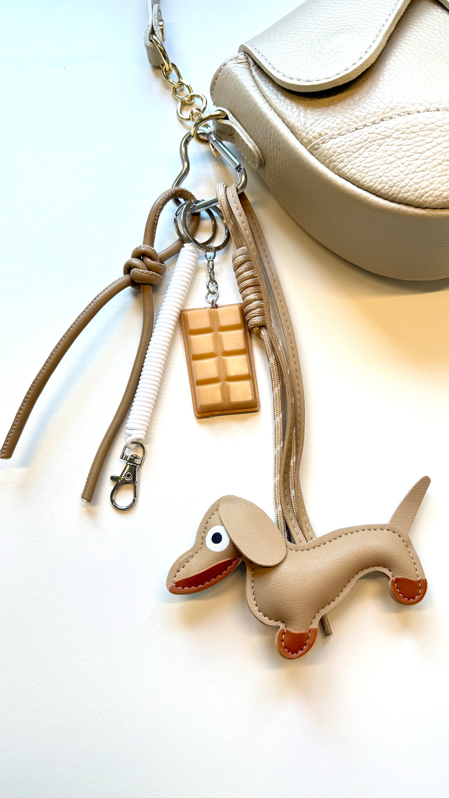 Bagcharm teckel and chocolate - Beige