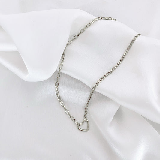 Ketting different chained heart