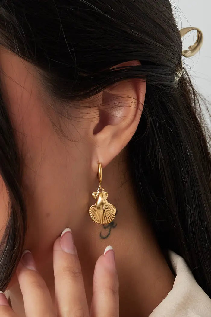 Oorbellen shell story