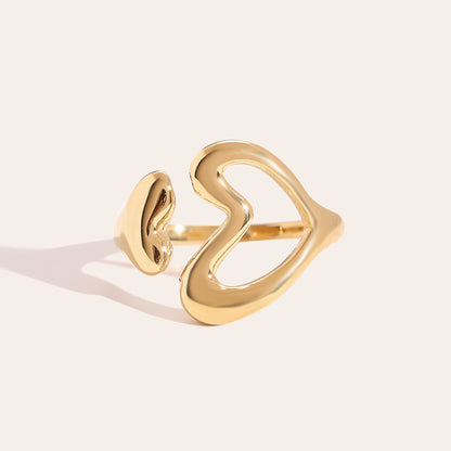 Ring heart hug