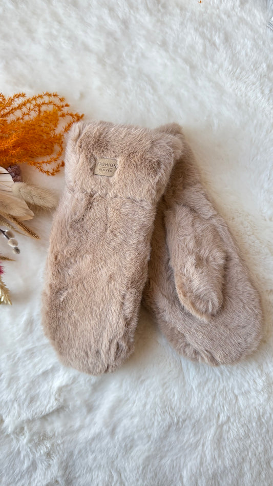 Wanten - Fluffy Camel