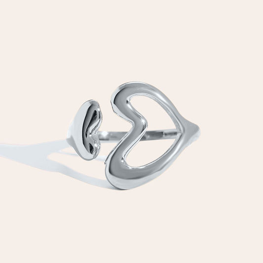 Ring heart hug